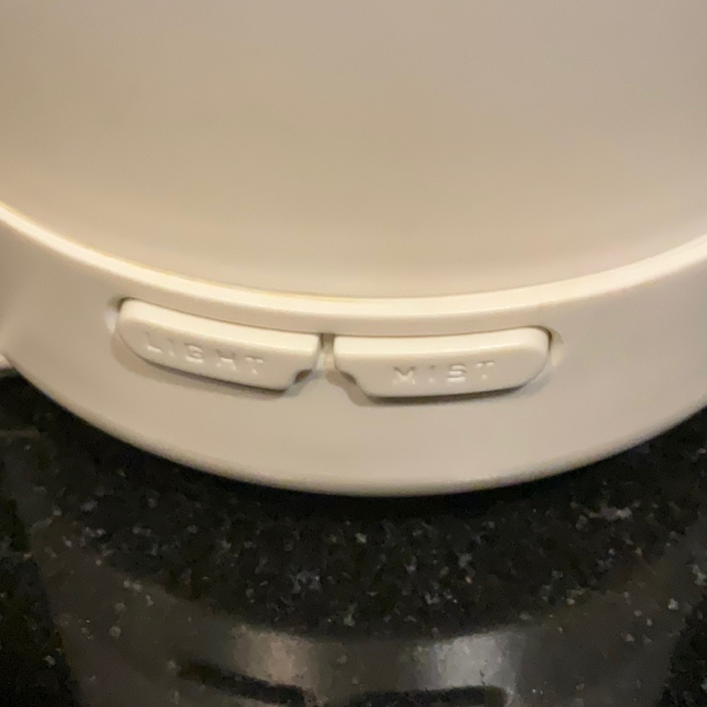 Oil Diffuser - Picture 2 of 3